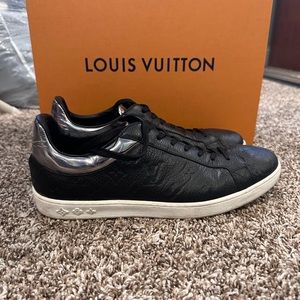 Mens Louis Vuitton Sneakers